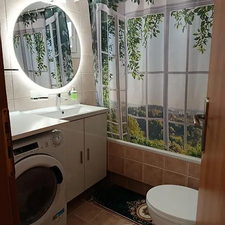 Comfort & Style In A Modern For Everyone Apartment *